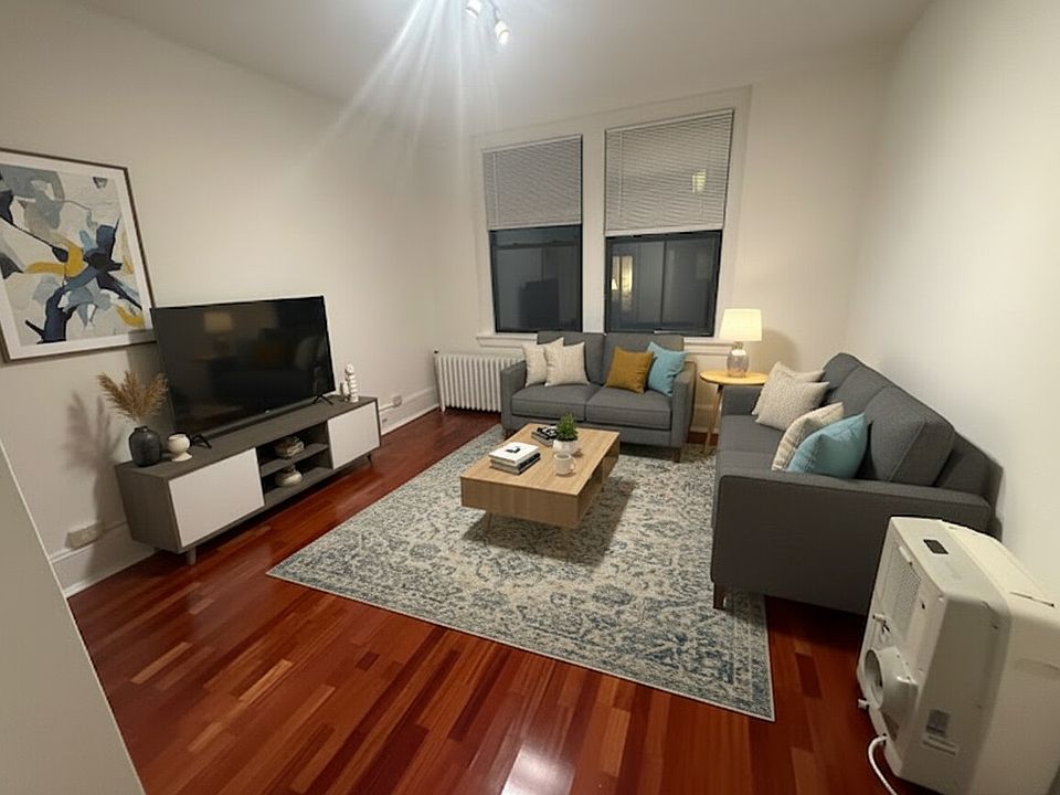 1st image of 1324 Locust St #914/915