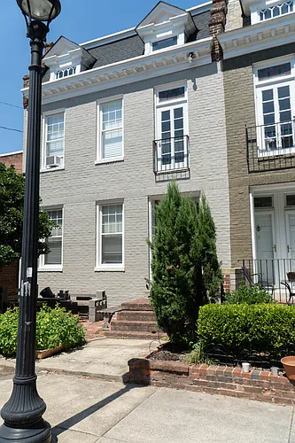 302 N Mulberry St Photo 1