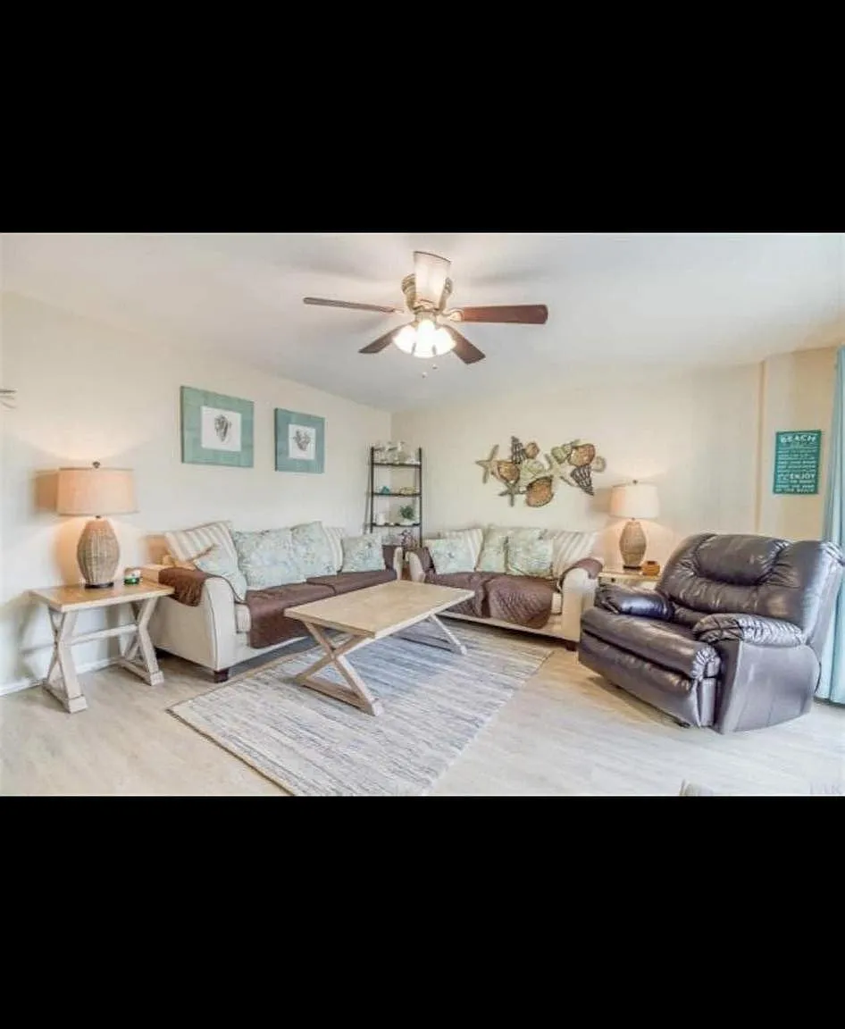 1100 Fort Pickens Rd — Photo 1