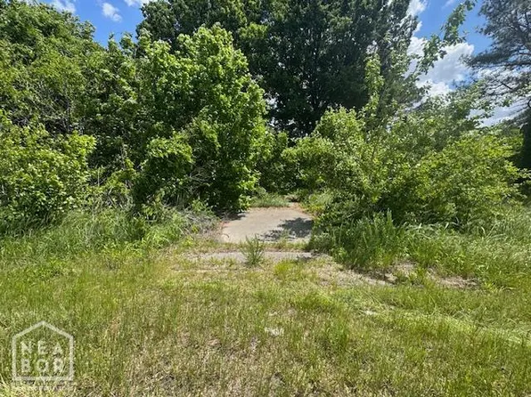 512 NE 1st St, Corning, AR 72422
