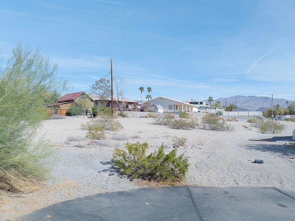 1st image of 680 Yosemite Ct