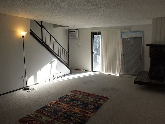 4th image of 2121 E Upriver Dr