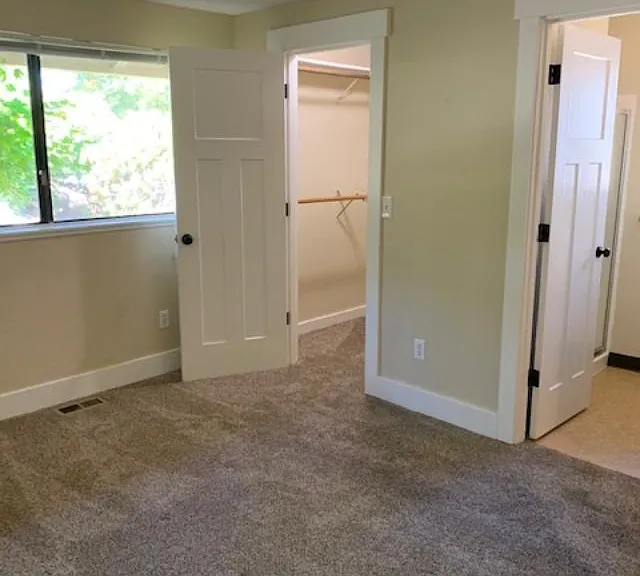 10800 SW Garden Park Pl — Photo 12
