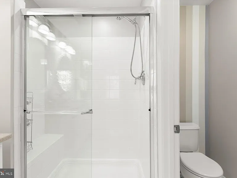 7207 Phelps Hill Ct — Photo 29