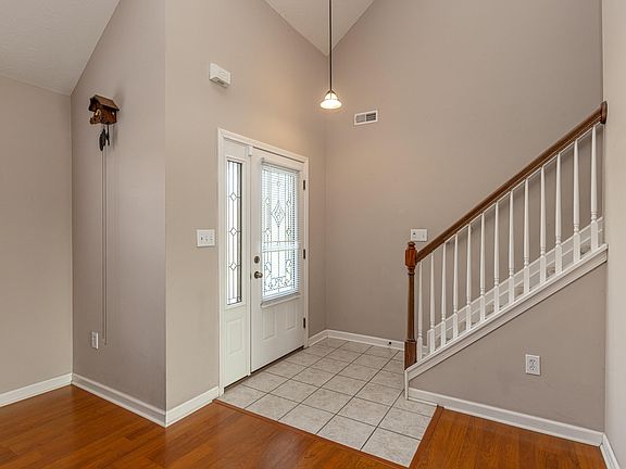 3rd image of 3121 Popham Ct
