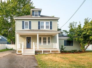 179 Lions Mouth Rd, Amesbury, MA 01913