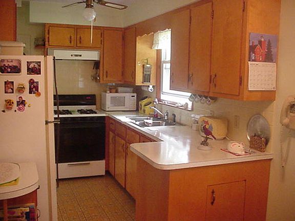 3rd image of 65 Sunnyslope Dr