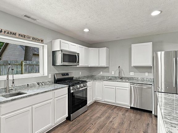 3rd image of 88 S 31st St