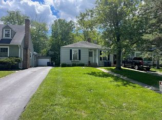 335 Park Ave, Clarendon Hills, IL 60514