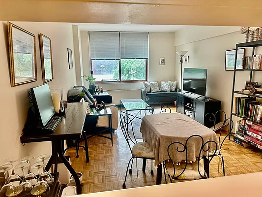 Sold by NY Home & Living Inc. | media 20
