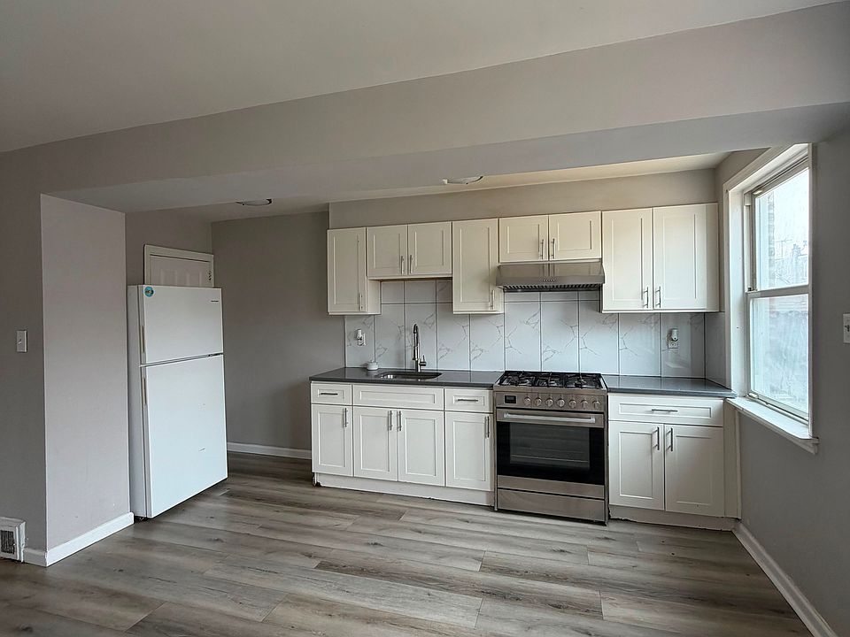 1st image of 2920 Tyson Ave