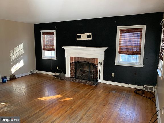 4th image of 536 Arlington Ave