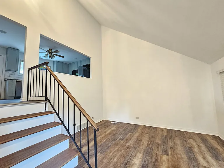 571 White Birch Rd — Photo 2