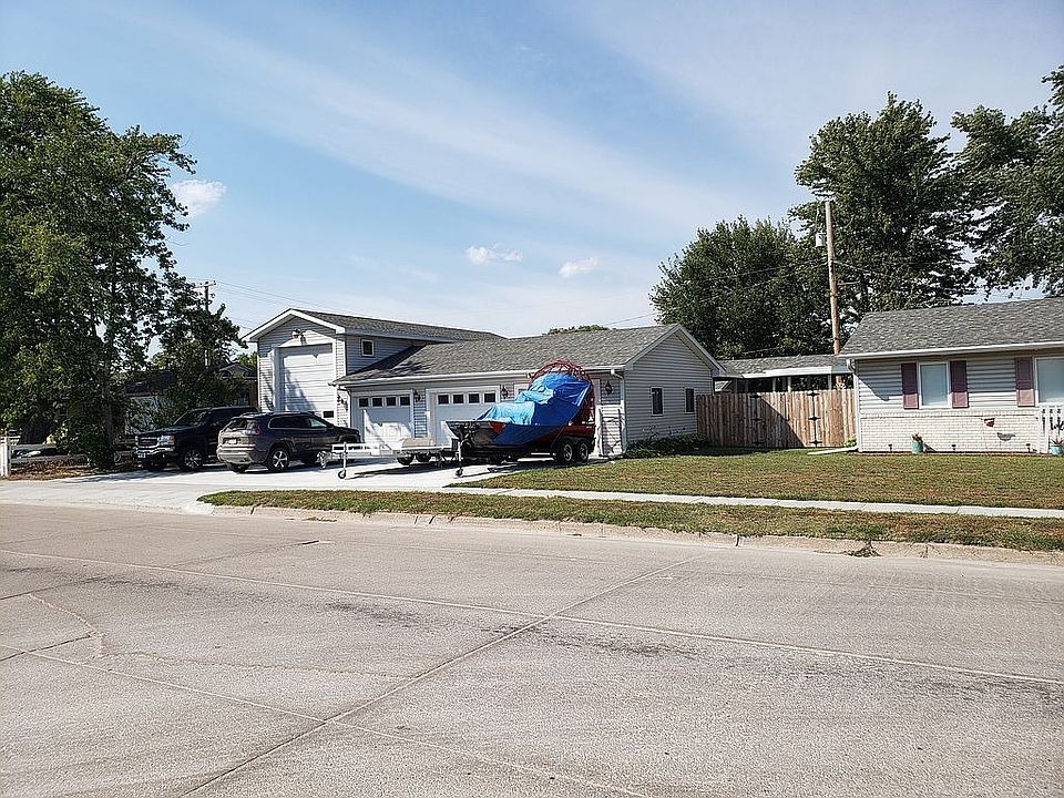 1st image of 336 Empire Ave