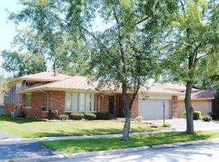 253 S Ingleside Ave, Glenwood, IL 60425