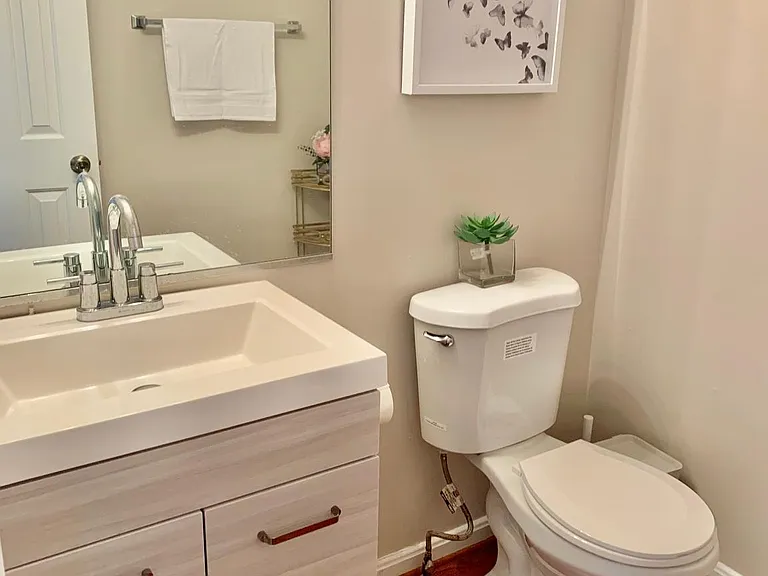 2104 Sayan Ct — Photo 19