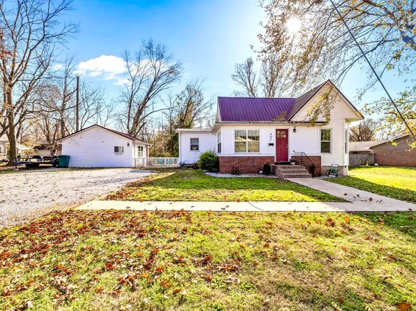 407 W Benton Street, Monett, MO 65708