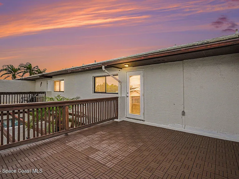 110 Skyline Blvd — Photo 26