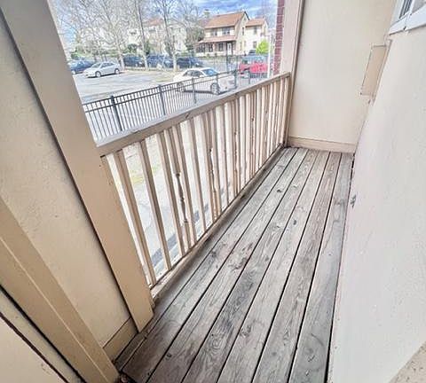 4th image of 372 White St APT B6