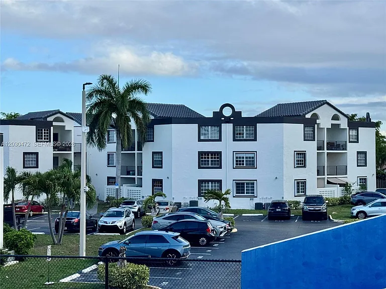 9711 Fontainebleau Blvd #D203 — Photo 43