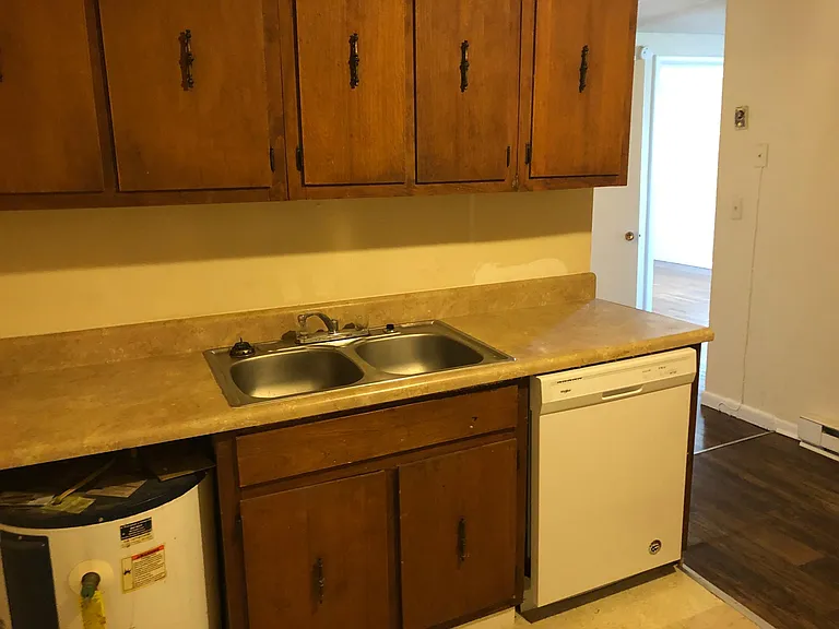6001 California Ave #B — Photo 4