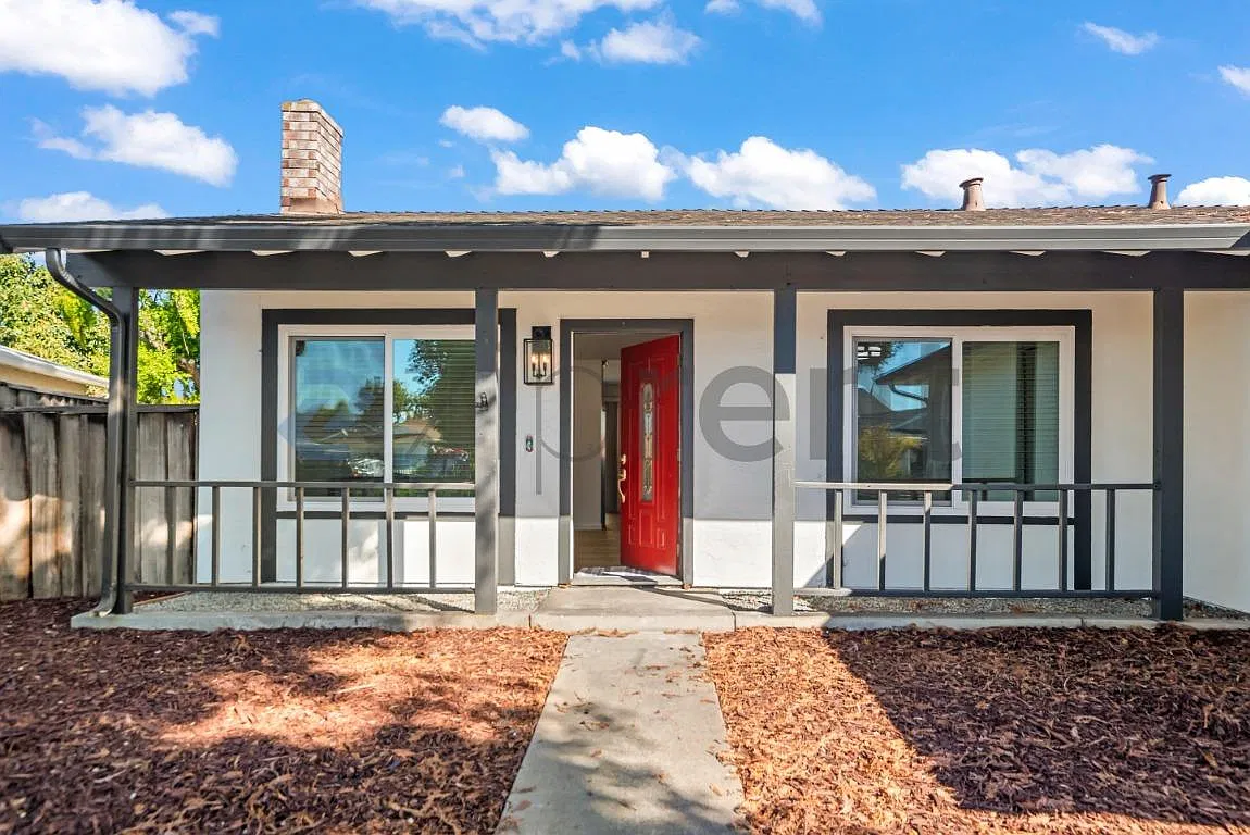 4 bed, 1234 sqft, $4,433 — Photo 4