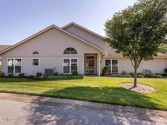 3rd image of 404 Village Lake Dr
