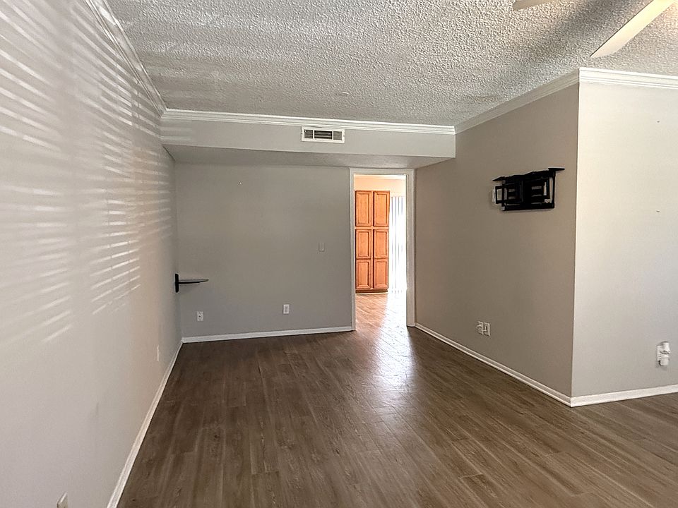 Flex Space in Living Room