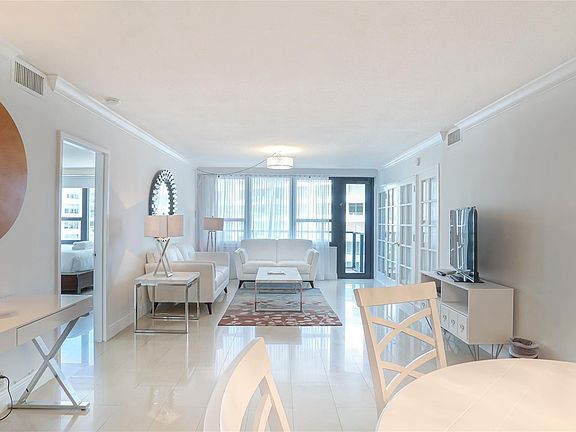 3rd image of 5225 Collins Avenue #1417