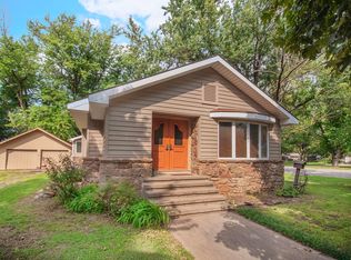 319 N Michigan St, Oxford, KS 67119