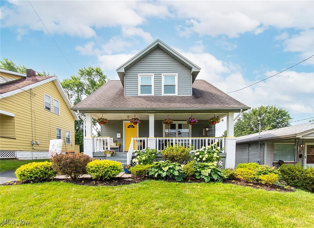1537 Brownlee Ave photo 1