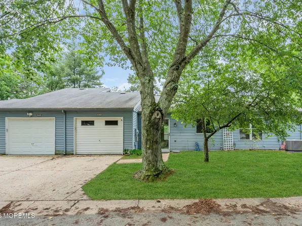 846A Winchester Court, Manchester, NJ 08759
