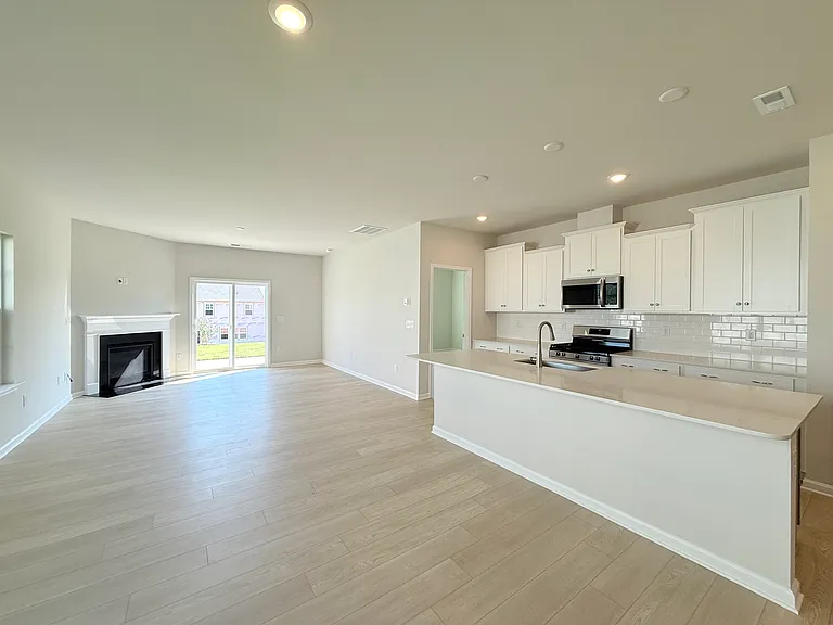 6271 Fairfax Ct — Photo 5