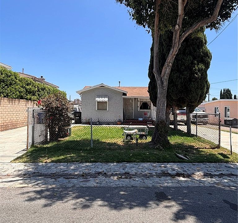 1st image of 8286 Gay St
