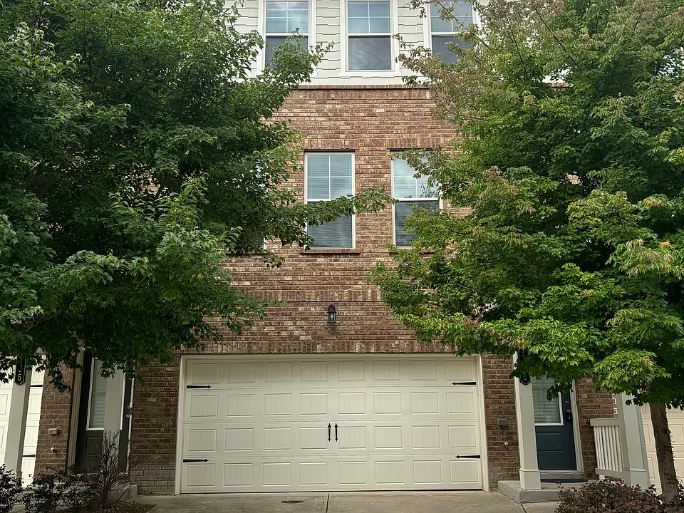 3735 Davis Cir