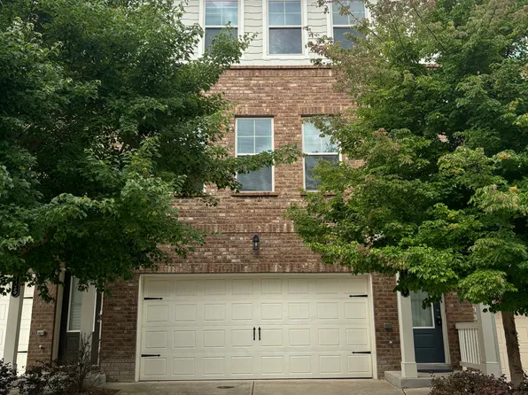 3735 Davis Cir, Duluth, GA 30096