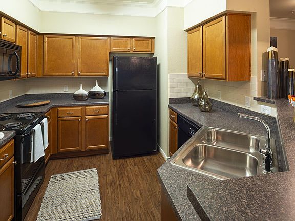 4th image of 7800 N Sam Houston Pkwy E APT 5205