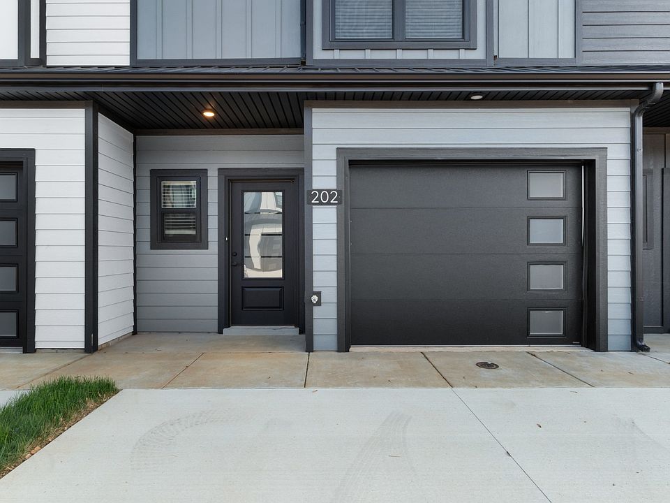 1st image of 202 Jonathan Wade Cir