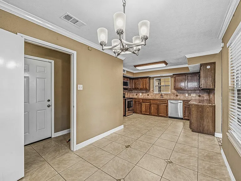 11510 Pagoda Dr — Photo 9