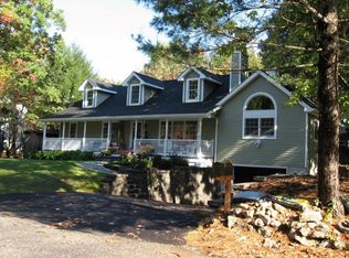14 2nd St, Oakland, NJ 07436