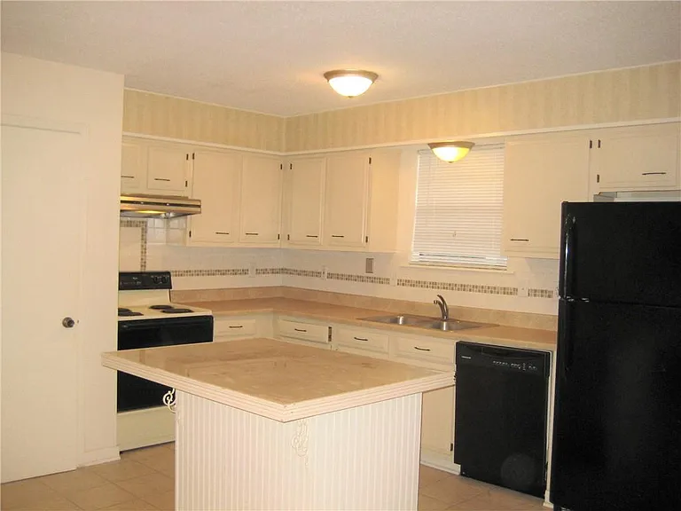 1527 Huron Ave #A — Photo 5