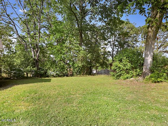 4th image of 926 Seaboard Street