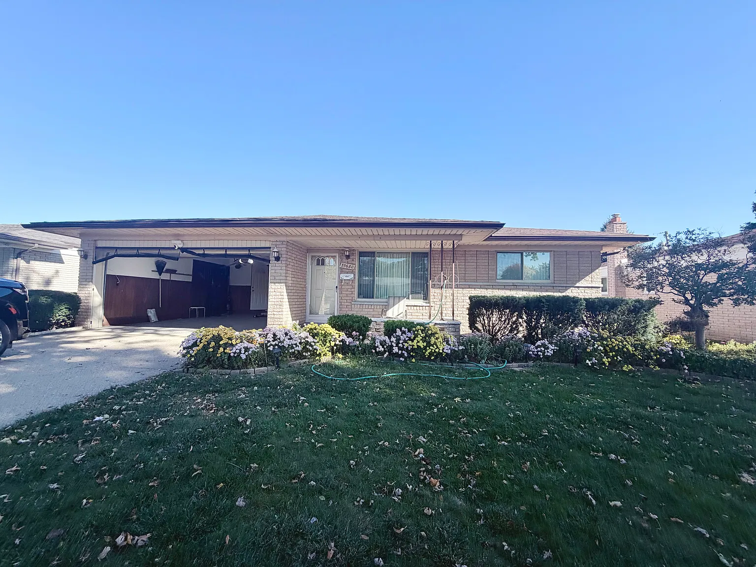 3 bed, 2046 sqft, $2,250 — Photo 3