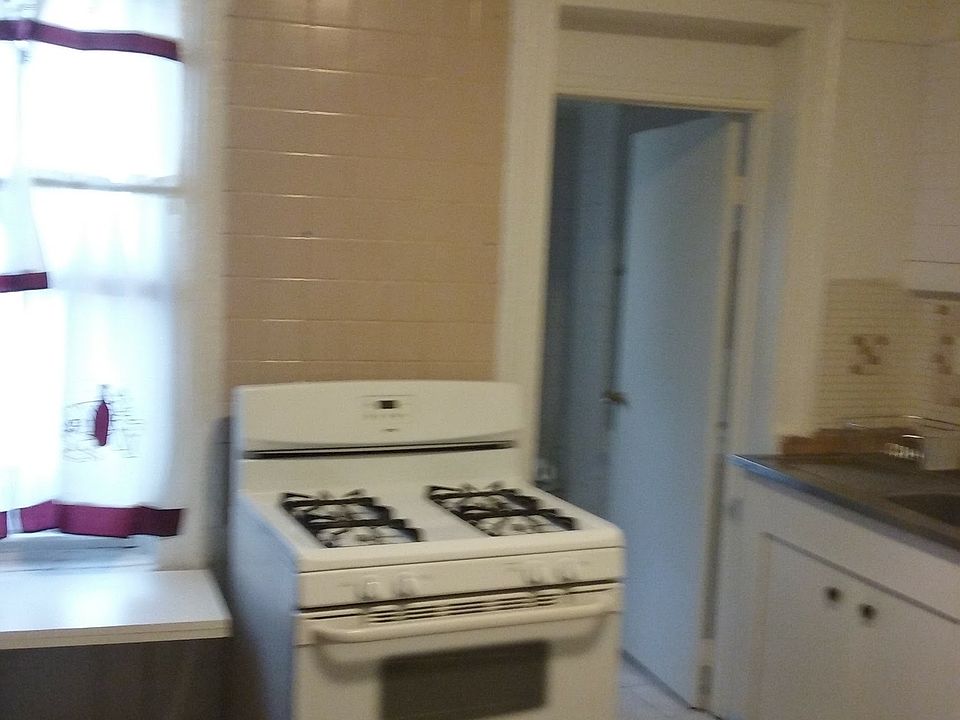 2nd image of 5530 Myrtle Ave #3