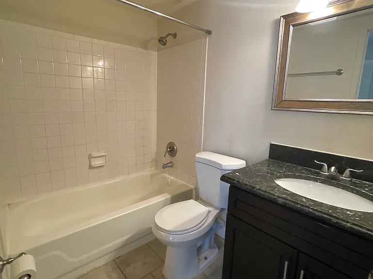 5557 Pershing Ave #305 — Photo 7