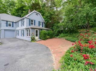 59 Little Neck Rd, Centerport, NY 11721