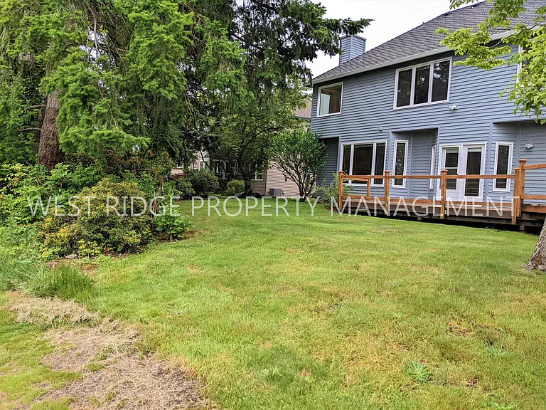 19772 Bellevue Way — Photo 27