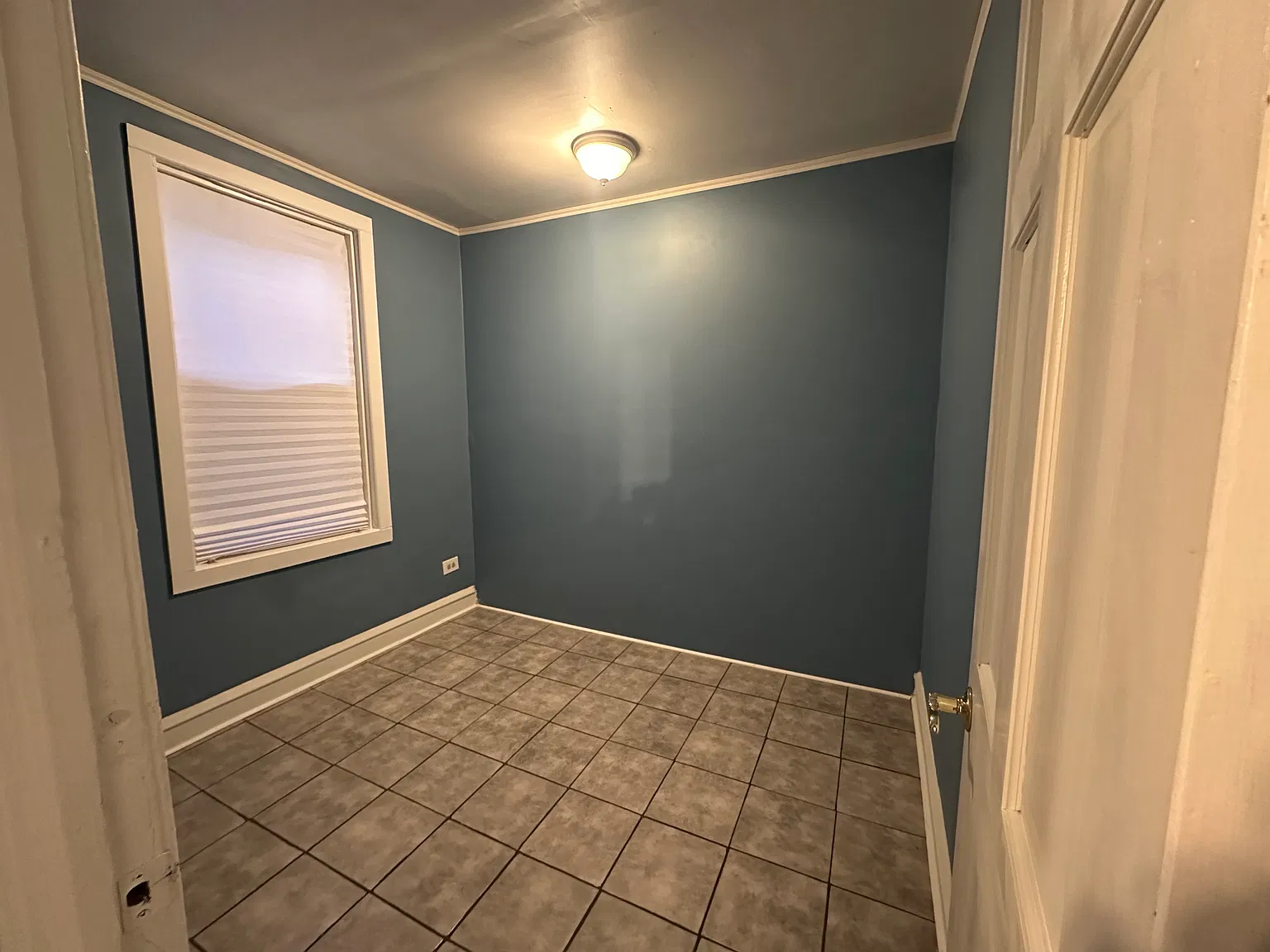 4 bed, 1.5 bath, 800 sqft, $2,200 — Photo 1