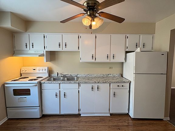 2nd image of 14505 S Richmond Ave APT 4