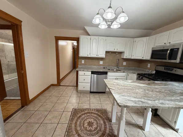 37-39 Farquhar St, Roslindale, MA 02131